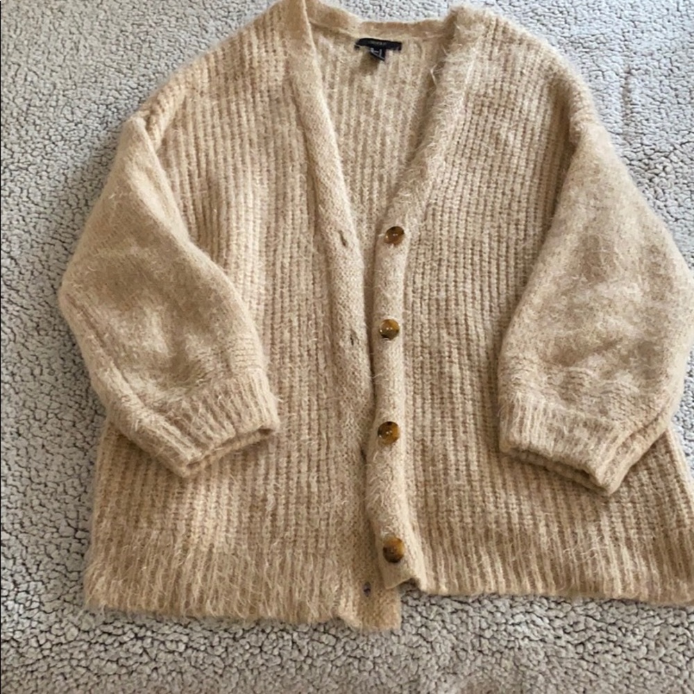 Large f21 teddy bear sweater GREAT condition